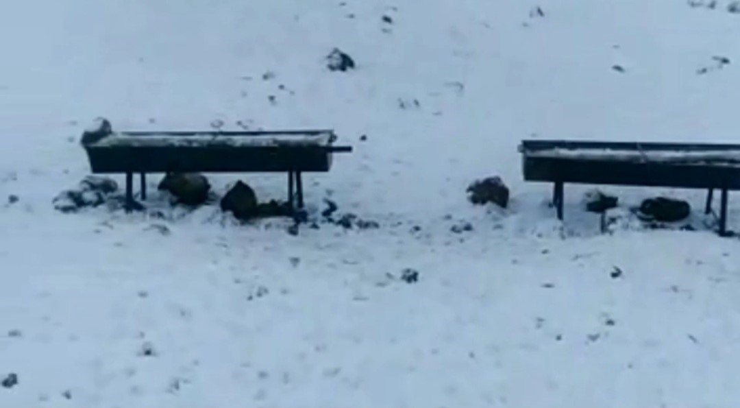 Elazığ’da su şebekleri dondu