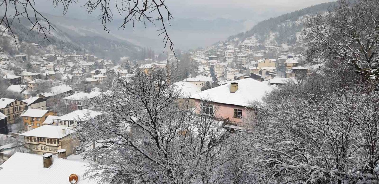 Tarihi ilçe Mudurnu’da kış güzelliği