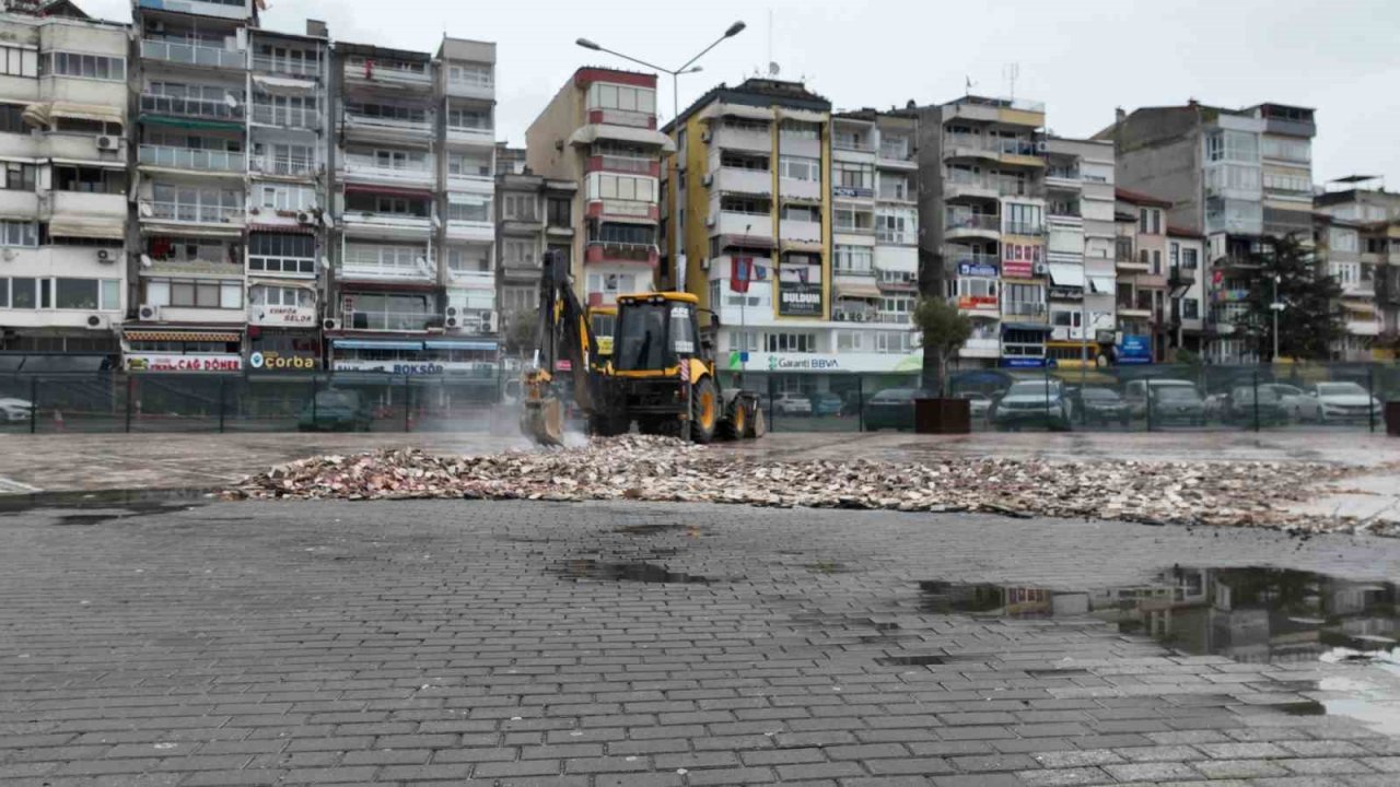 Gemlik meydanına estetik dokunuş