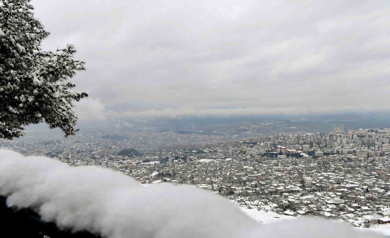 Kahramanmaraş’ta 28 mahalleye ulaşım sağlanamıyor