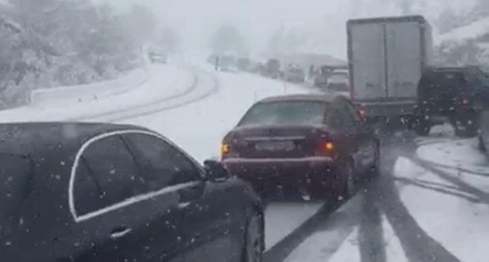 Muğla-Denizli Karayolu ulaşıma kapandı