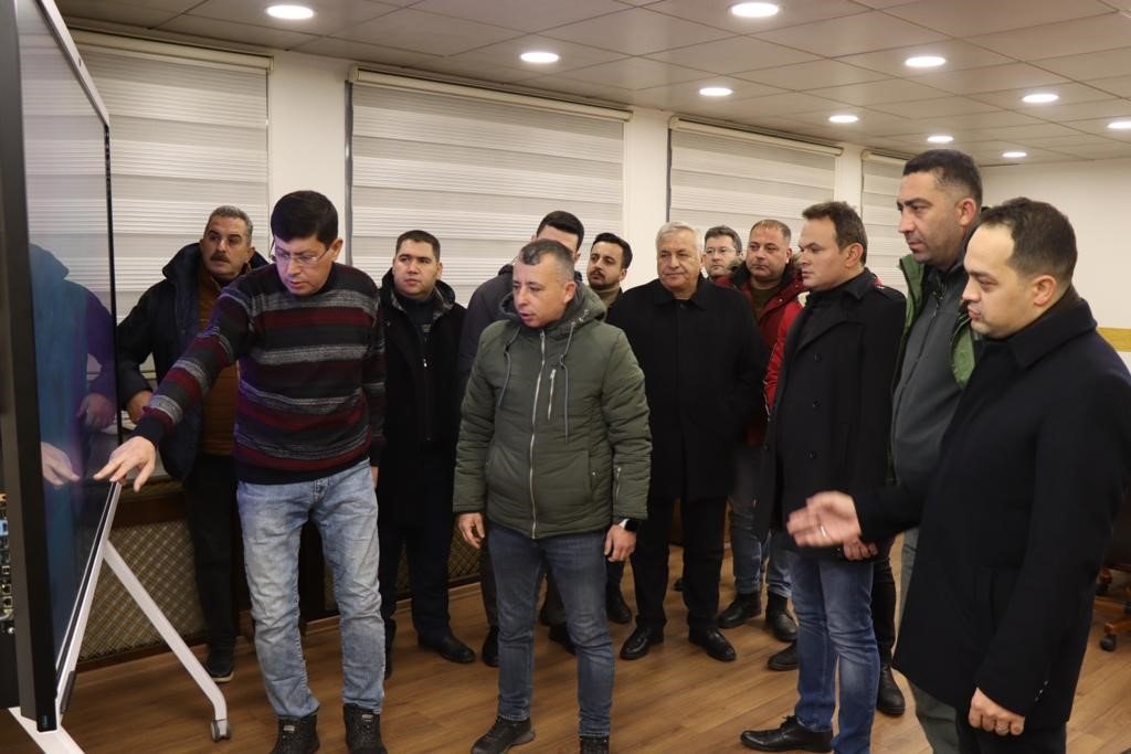 Başkan Özcan kurmaylarını kriz masasında topladı