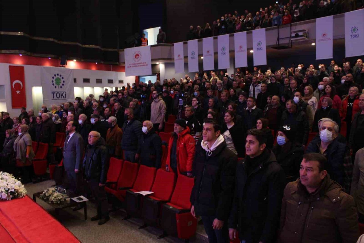 İzmir’de TOKİ kurası