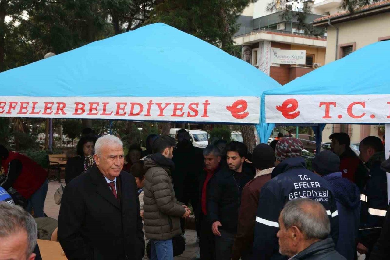 Efeler’de yardım seferberliği başladı, EFAK ekipleri yola çıktı