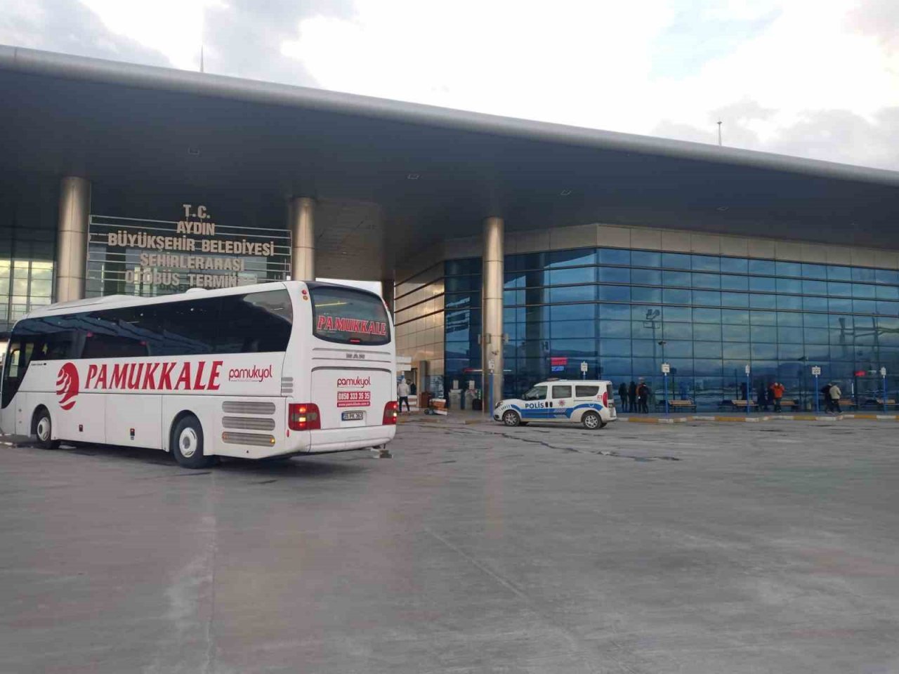 Ecel yaşlı adamı otobüste yakaladı