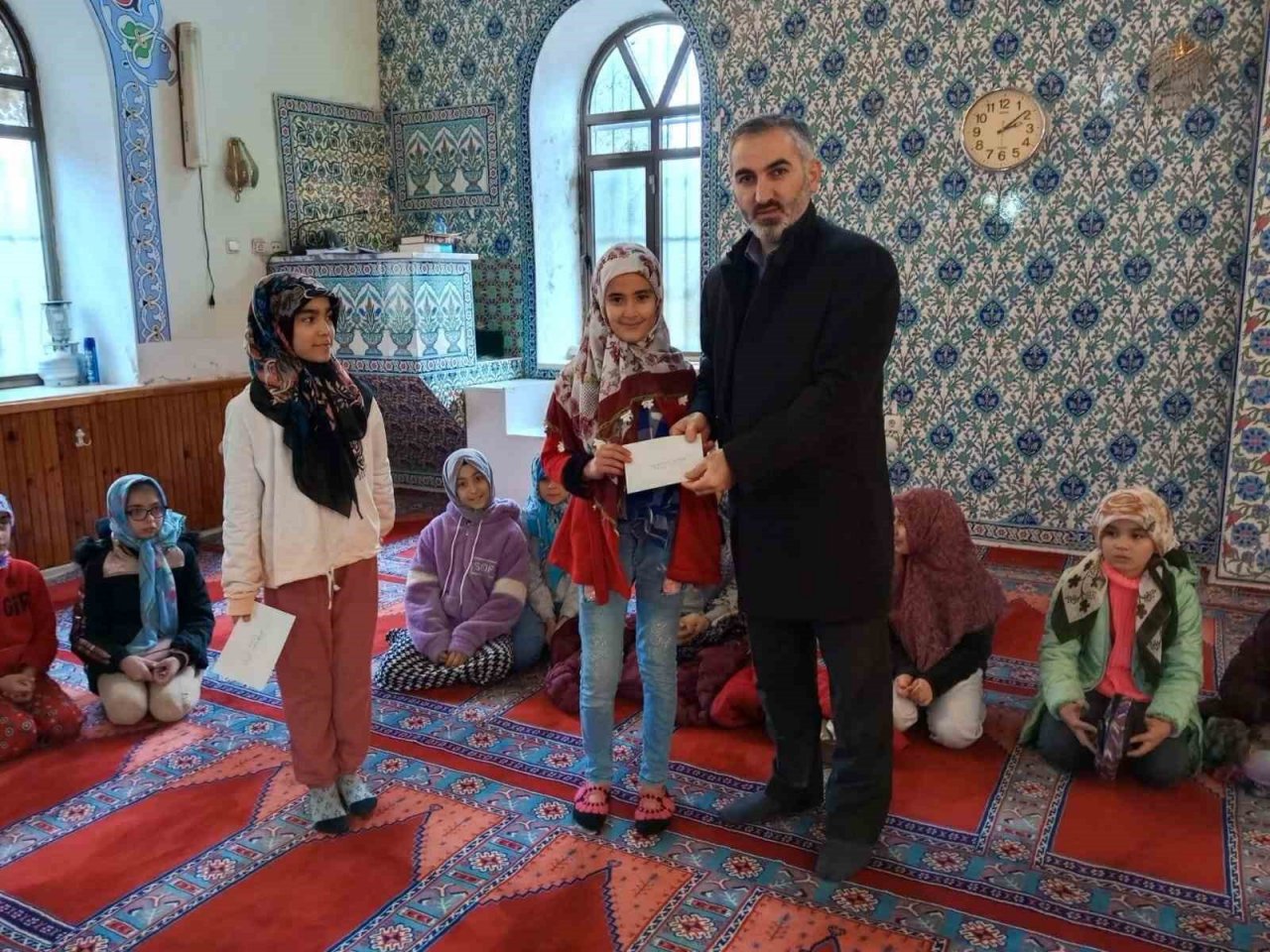 Çocuklar yarıyıl tatilinde camide buluştu