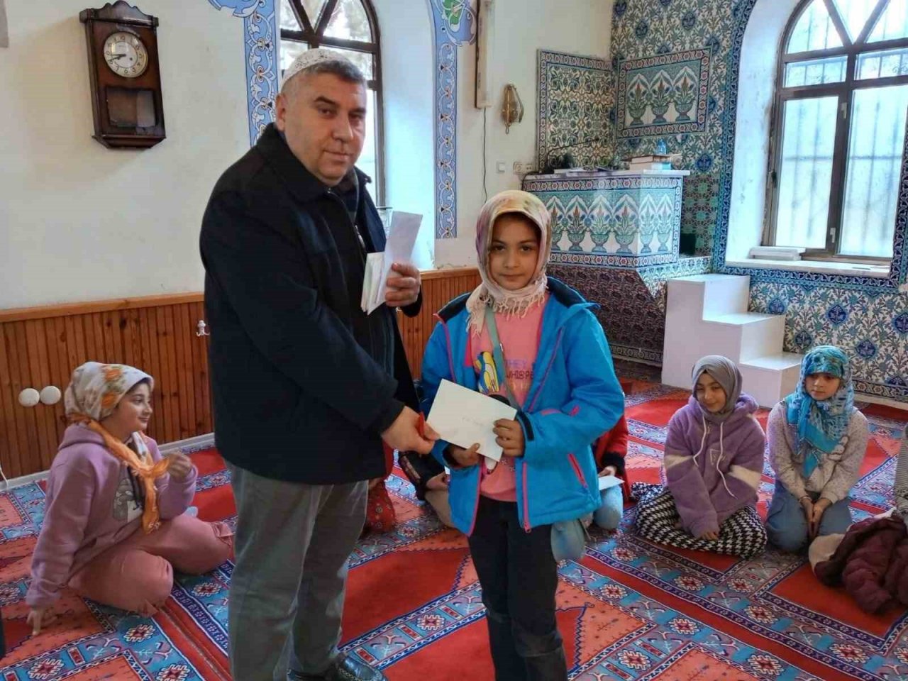 Çocuklar yarıyıl tatilinde camide buluştu