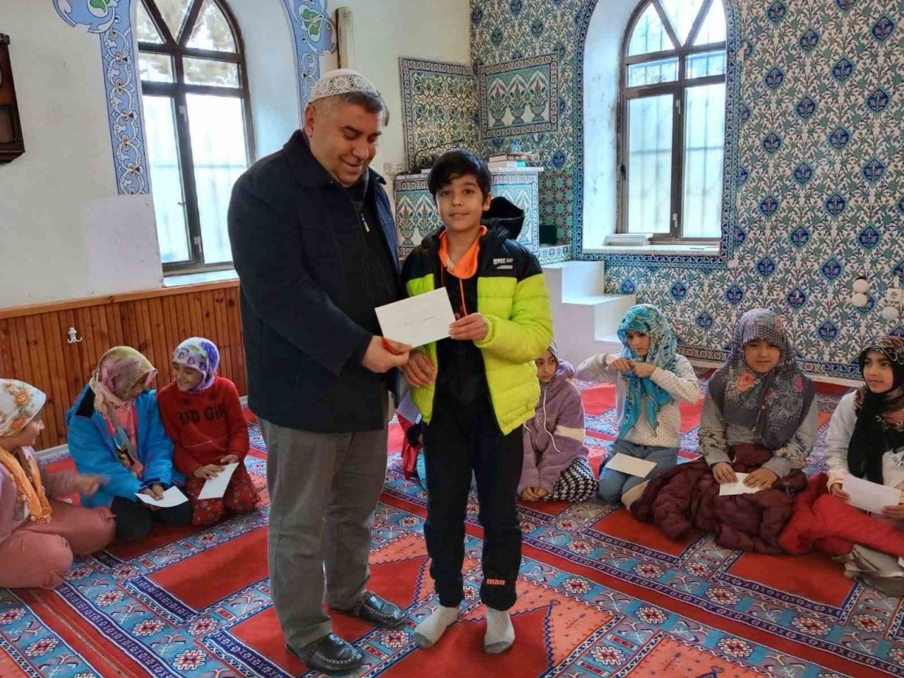 Çocuklar yarıyıl tatilinde camide buluştu