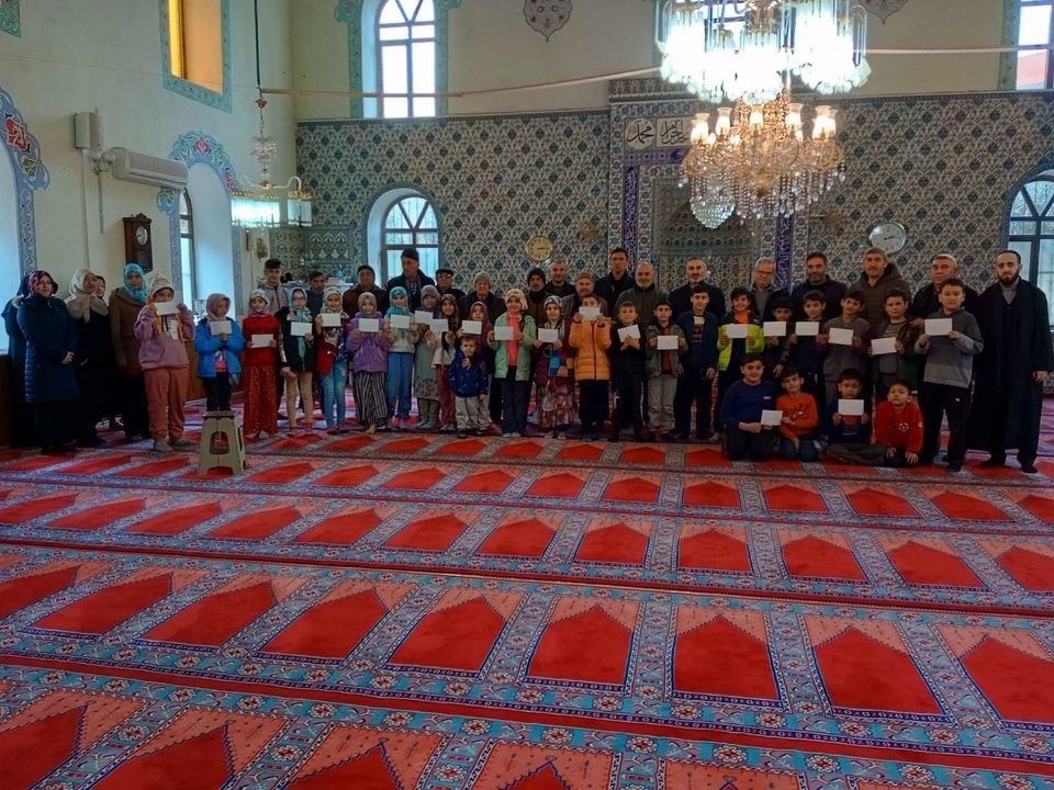 Çocuklar yarıyıl tatilinde camide buluştu