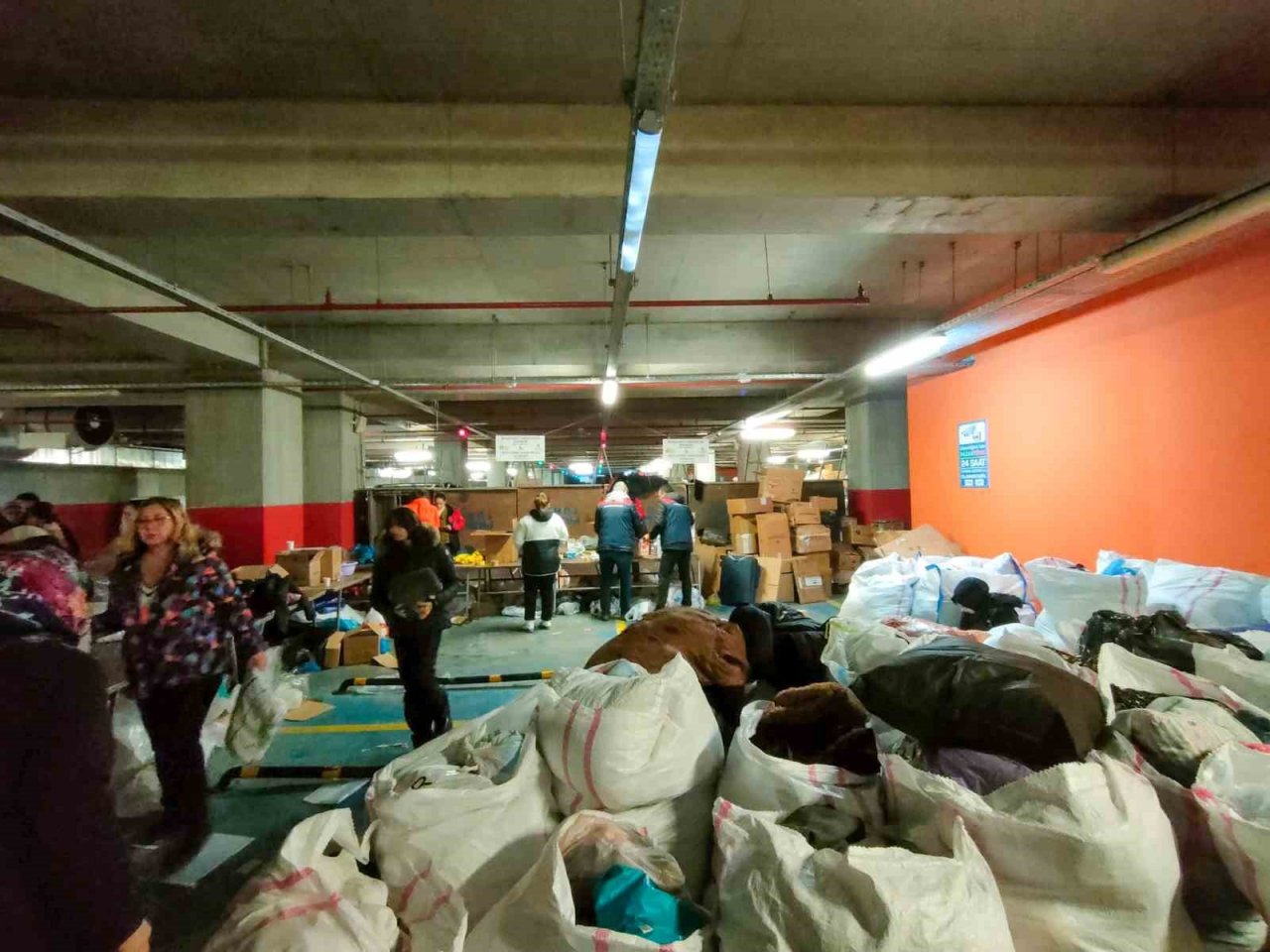 Başakşehir depremzedeler için tek yürek