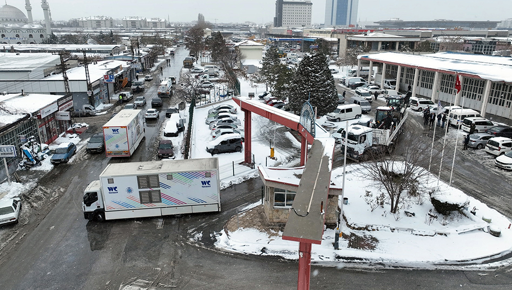 deprem-bolgesi-yardim-1.jpg