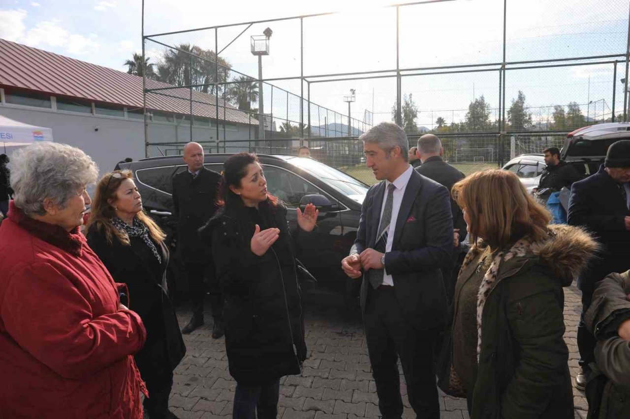 Marmaris Belediyesi’nden deprem bölgesine yardım eli