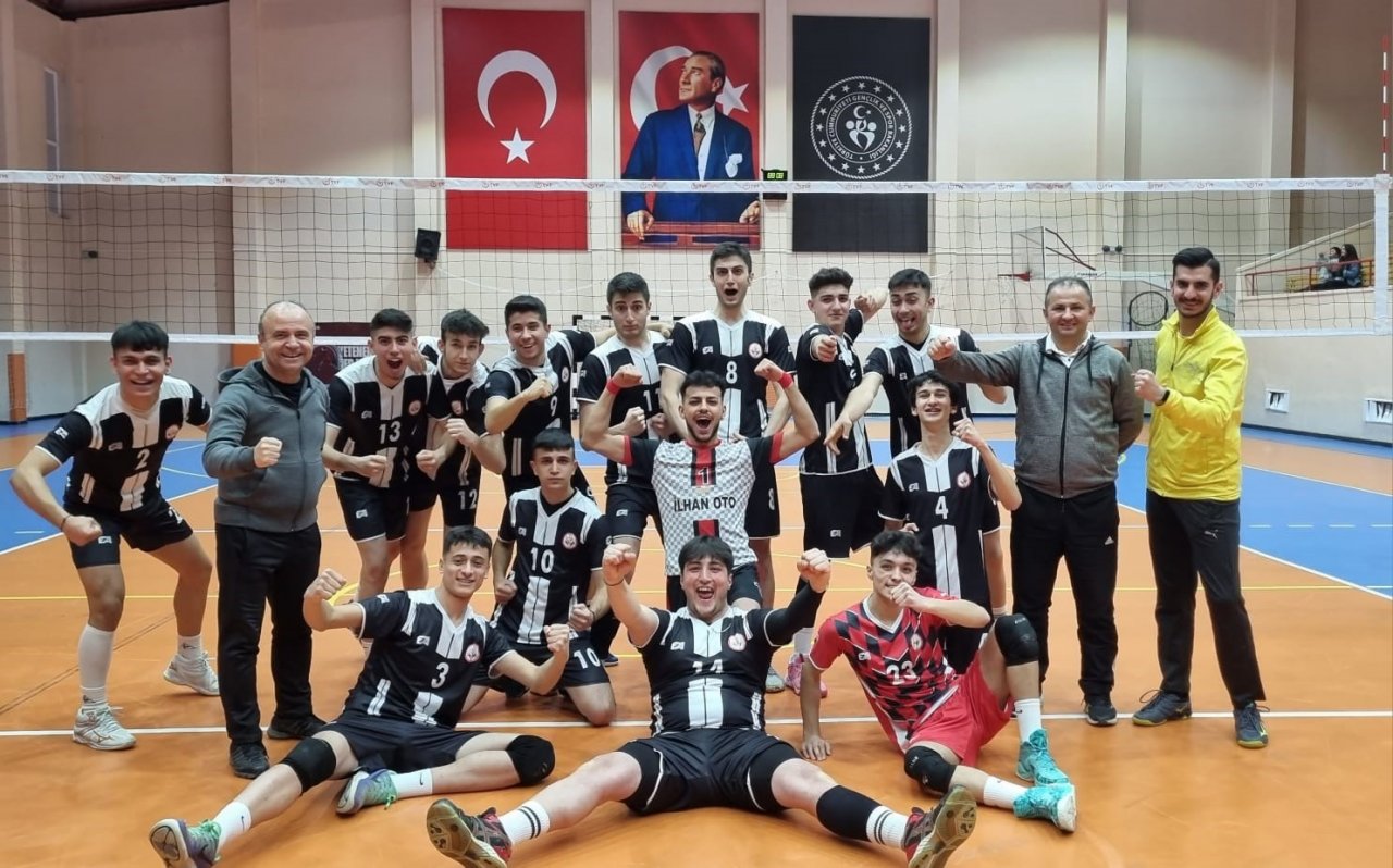 Erkekler 2. Lig 4. Grup: Pınarbaşı Belediyespor: 0- Hürriyet MTAL:3