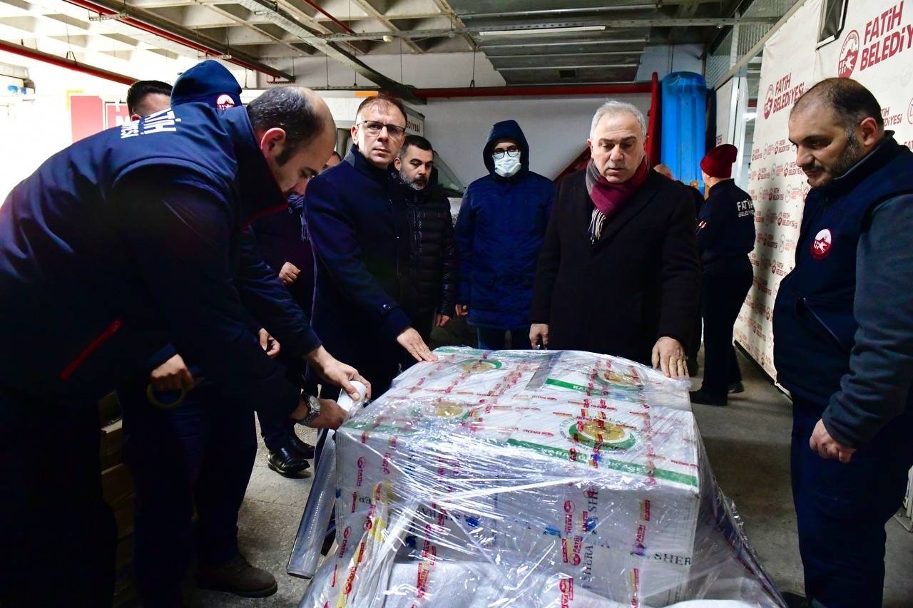 Fatih’ten deprem bölgesine yardım eli