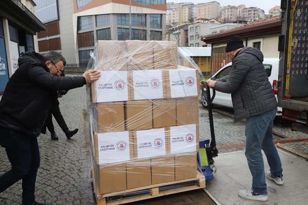 Kağıthane Belediyesi deprem bölgesi için tüm imkanlarını seferber etti