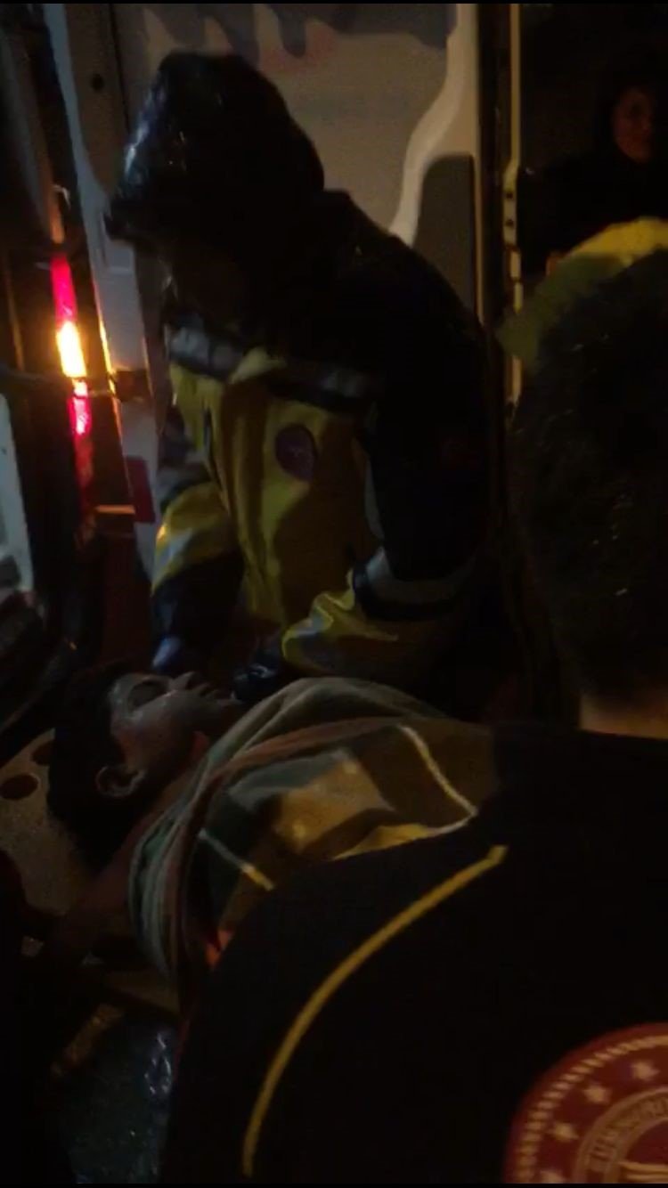 Adana’da 14 katlı bina çöktü