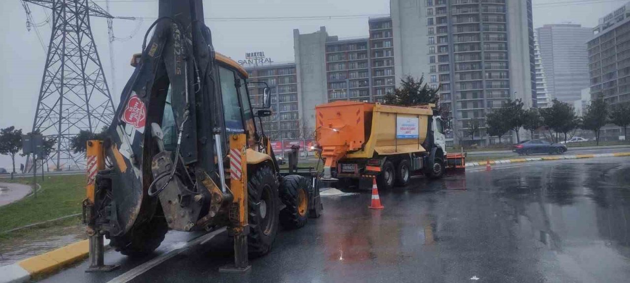 Kışla mücadele çalışmalarında Esenyurt’ta 740 personel görevlendirildi