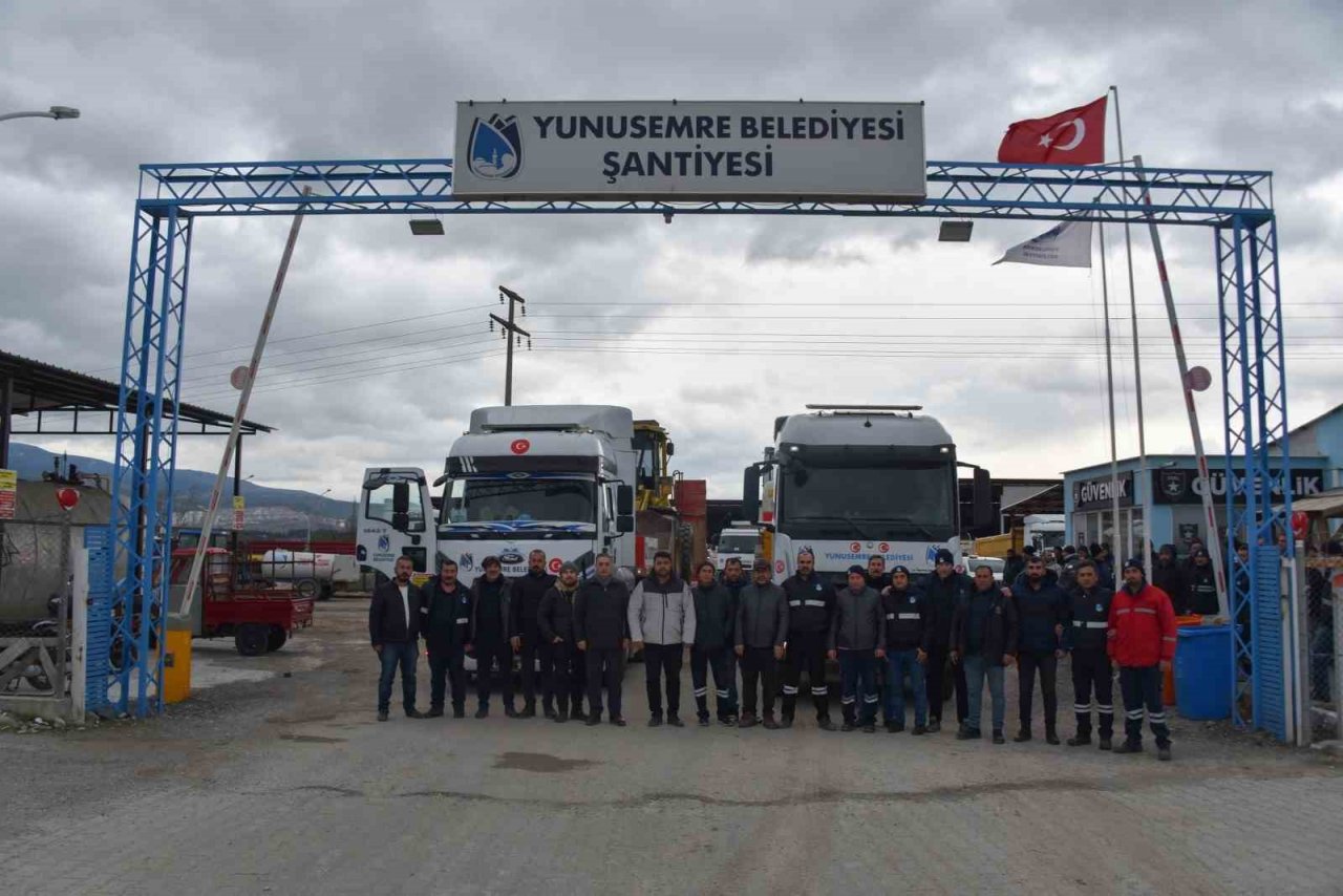 Yunusemre ve Şehzadeler’den deprem bölgesine yardım