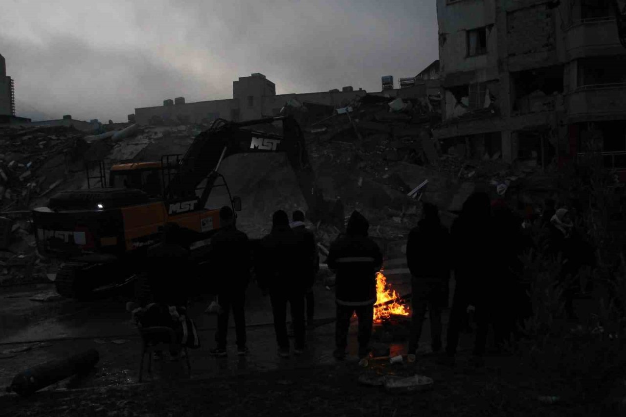Kader’in yüzü 16 saat sonra güldü