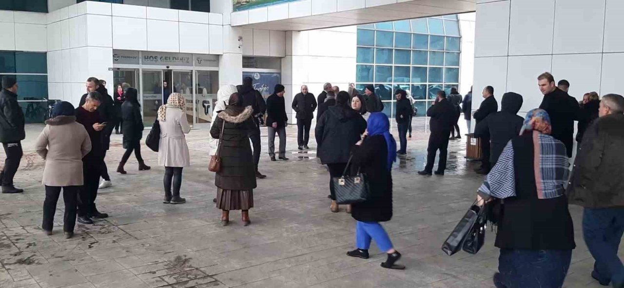 Belediyede deprem paniği