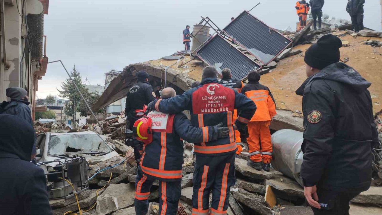 Tam 29 saat sonra enkazdan sağ çıkarıldı