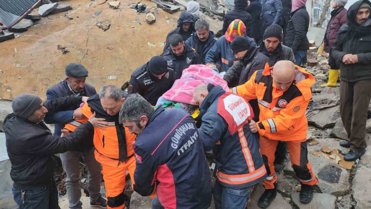 Tam 29 saat sonra enkazdan sağ çıkarıldı