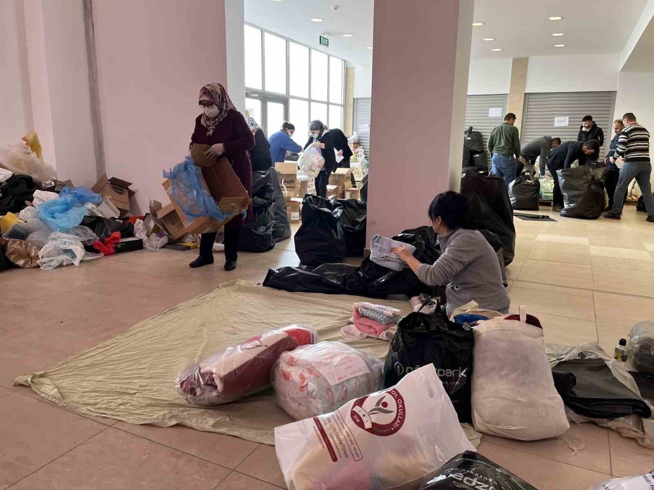 Anadolu Üniversitesi depremzedeler için yardım kampanyası başlattı