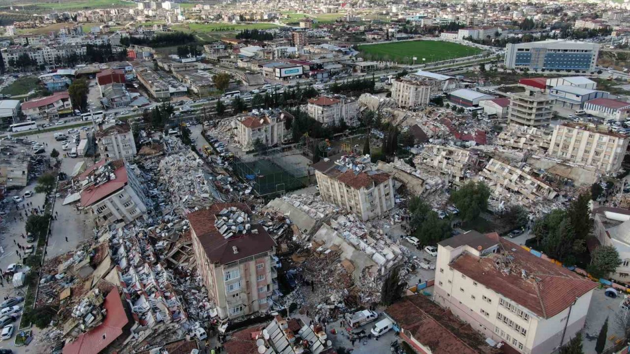 Hatay’da 600 Evler Sitesi yerle bir oldu