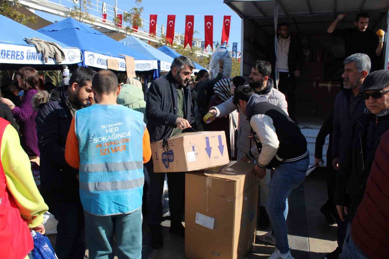 Aydınlıların depremzedeler için seferberliği devam ediyor