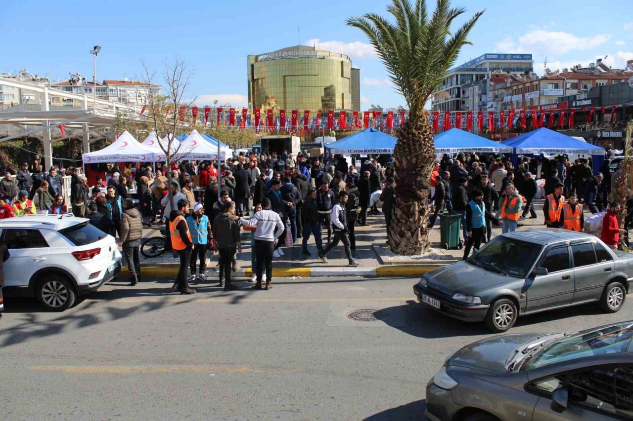 Aydınlıların depremzedeler için seferberliği devam ediyor