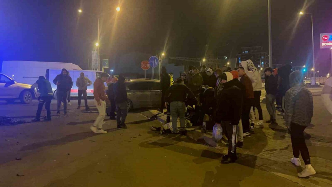 Tekirdağ’da iki otomobil çarpıştı: 4 yaralı