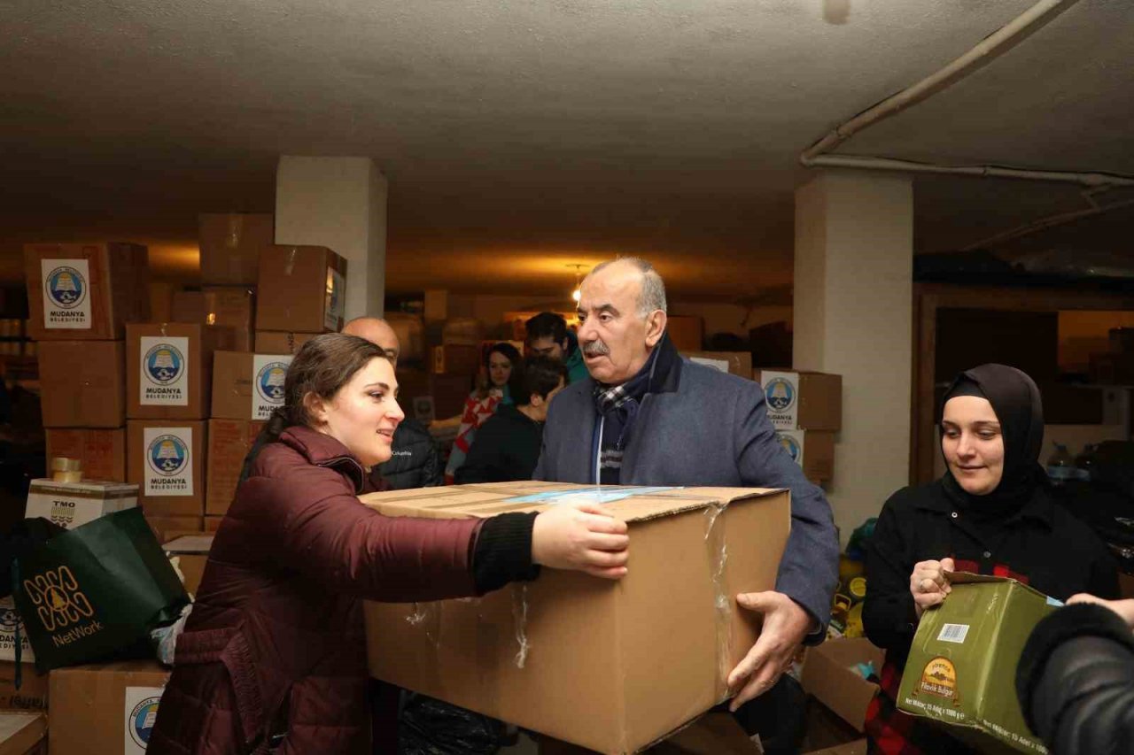 Mudanya’nın yardımları yola çıktı