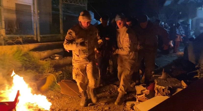 Hatay’da 42 saat sonra enkazdan kurtarılan Fatma teyze: "Hepinizi çok seviyorum"