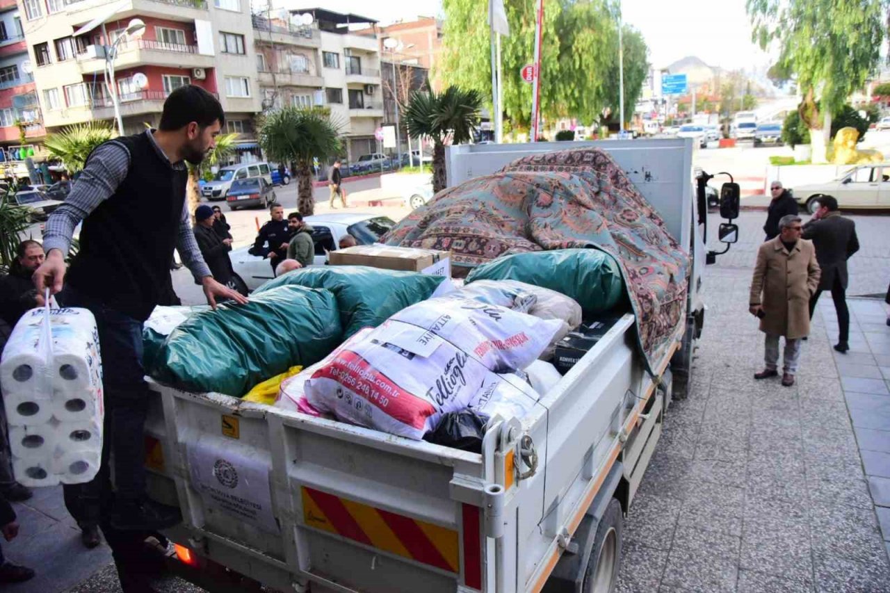 İncirliovalıların yardımları deprem bölgesine gönderildi