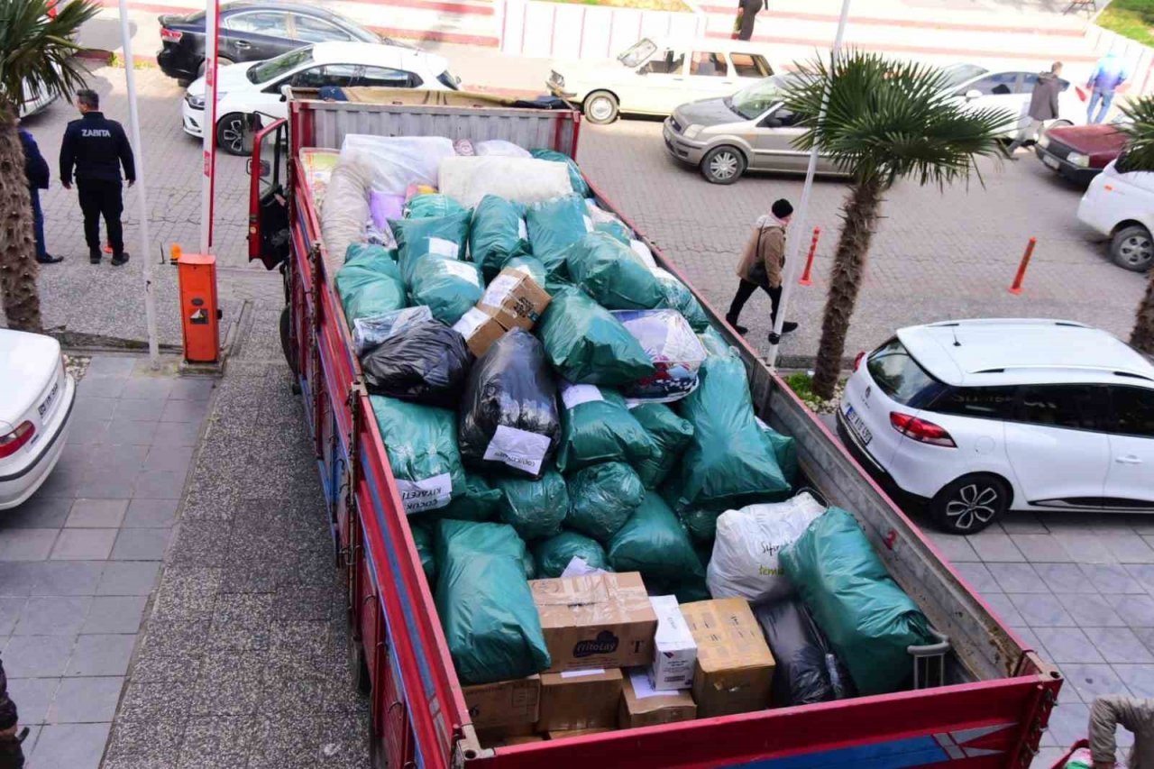 İncirliovalıların yardımları deprem bölgesine gönderildi