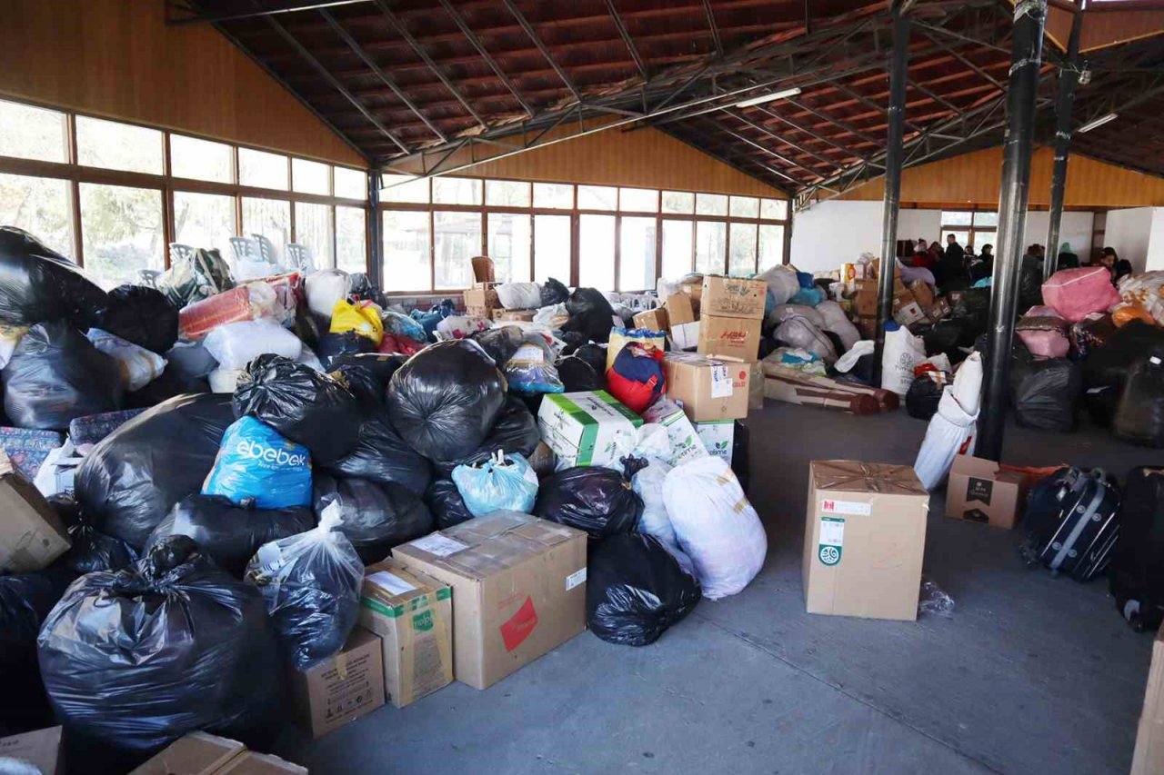 Ortaca’da yardımlar yola çıktı, oteller depremzedelere kapılarını açtı