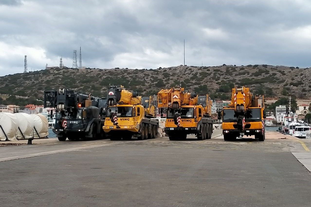 İzmir’den deprem bölgesine yardım gemisi