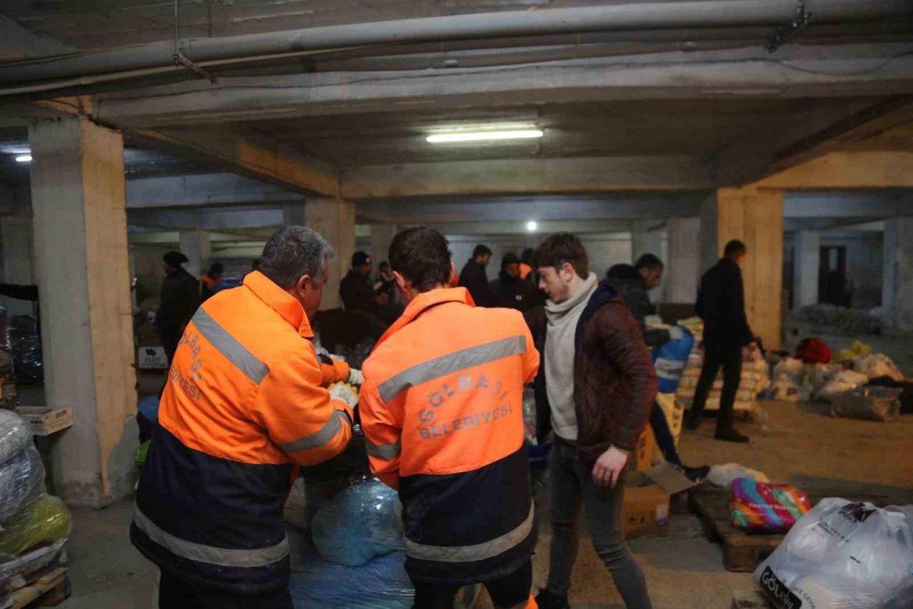 Ankara İtfaiyesi Kahramanmaraş’ta çalışmalarını sürdürüyor: 20 can kurtarıldı