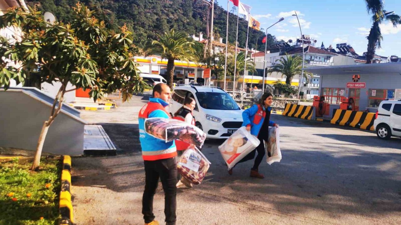 Kaymakam Aksoy, depremden etkilenen vatandaşlara yardım listesi belirtti