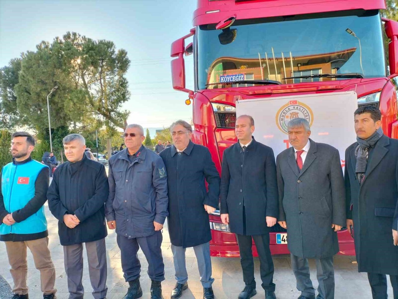 Yardım tırı Köyceğiz’den dualarla yola çıktı