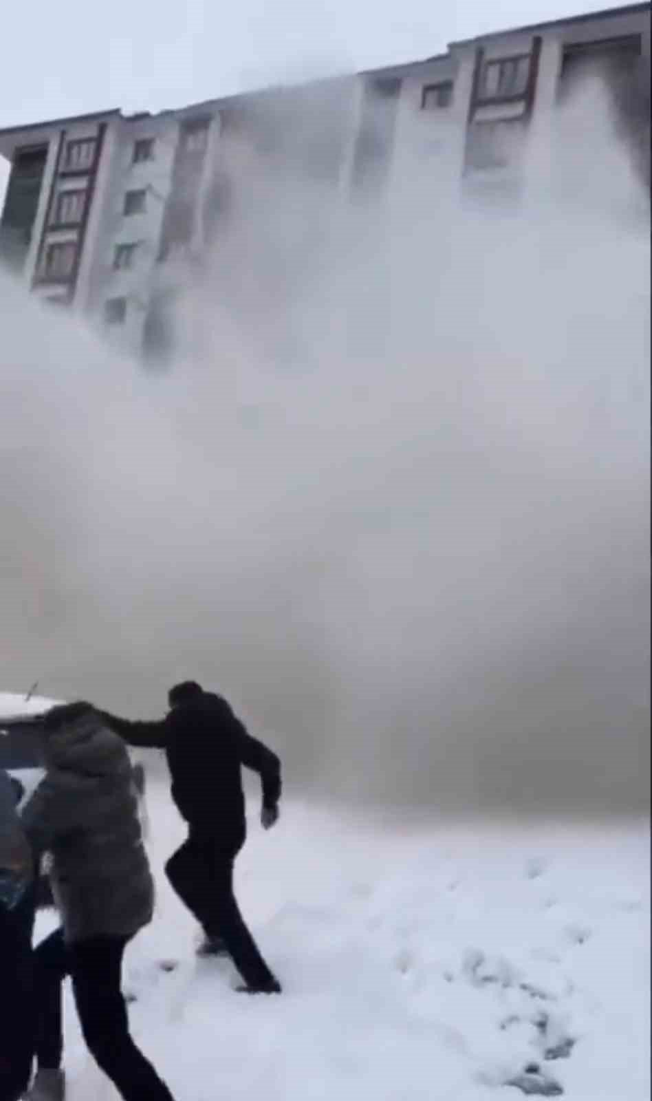 Depreme dayanıklı diye satılmıştı, ilk depremde yıkıldı