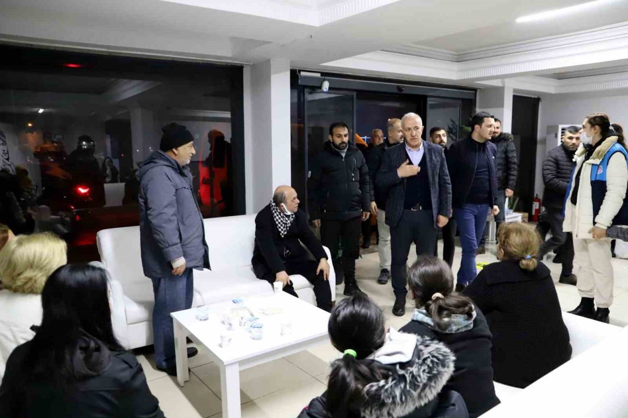 Akdeniz Belediyesi yardım kampanyası başlattı, kapılarını vatandaşa açtı