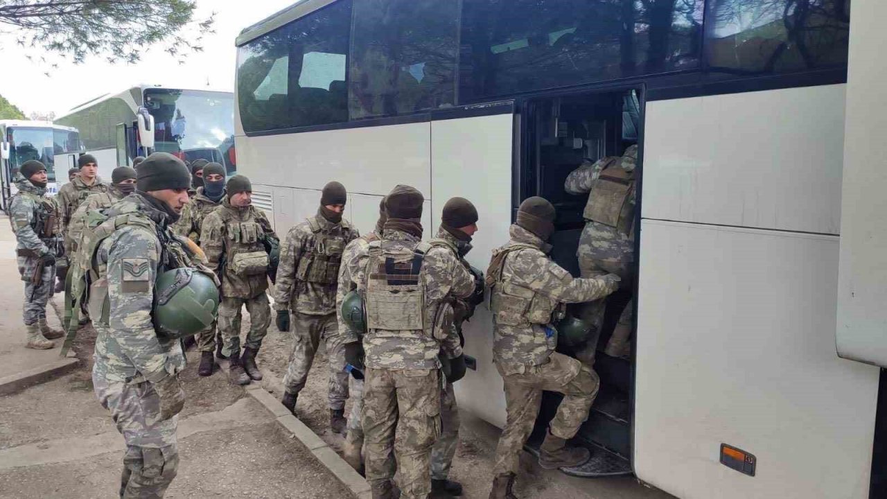 MSB: “54’üncü Mekanize Piyade Tugay Komutanlığı 1’inci Komando Taburunda görevli personelimiz Gaziantep’e intikal ediyor”