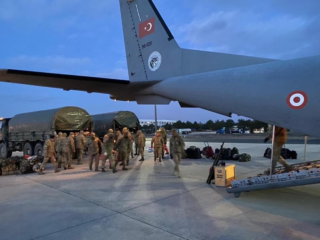 MSB: “Gelibolu’daki 2’nci Kolordu İstihkam Alay Komutanlığımızda görevli askerlerimiz deprem bölgesine hareket etti”