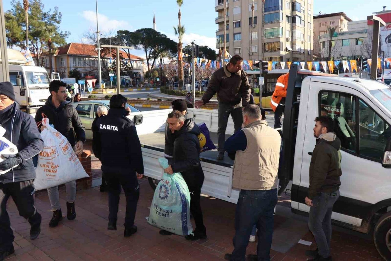 Nazilli 2’nci gün de yardıma devam ediyor