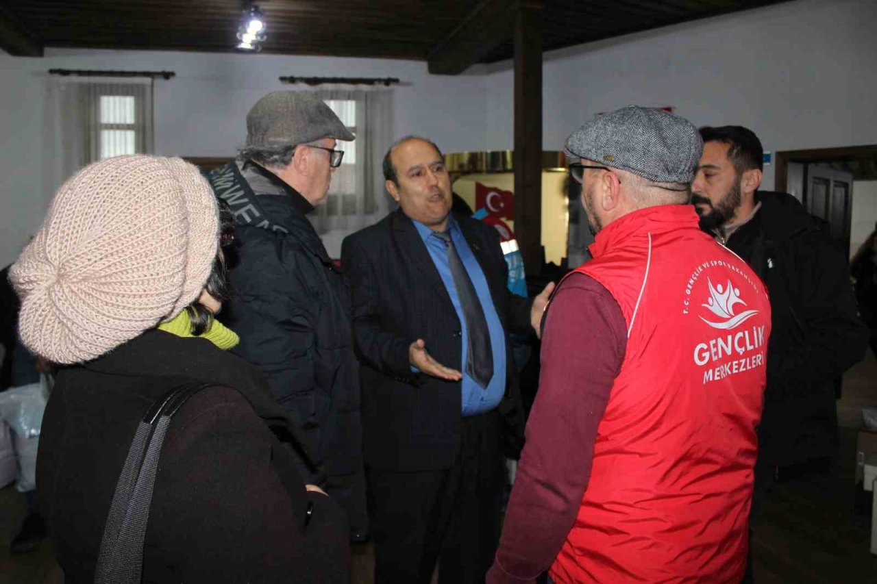 Osmaneli deprem bölgesi için tek yürek oldu