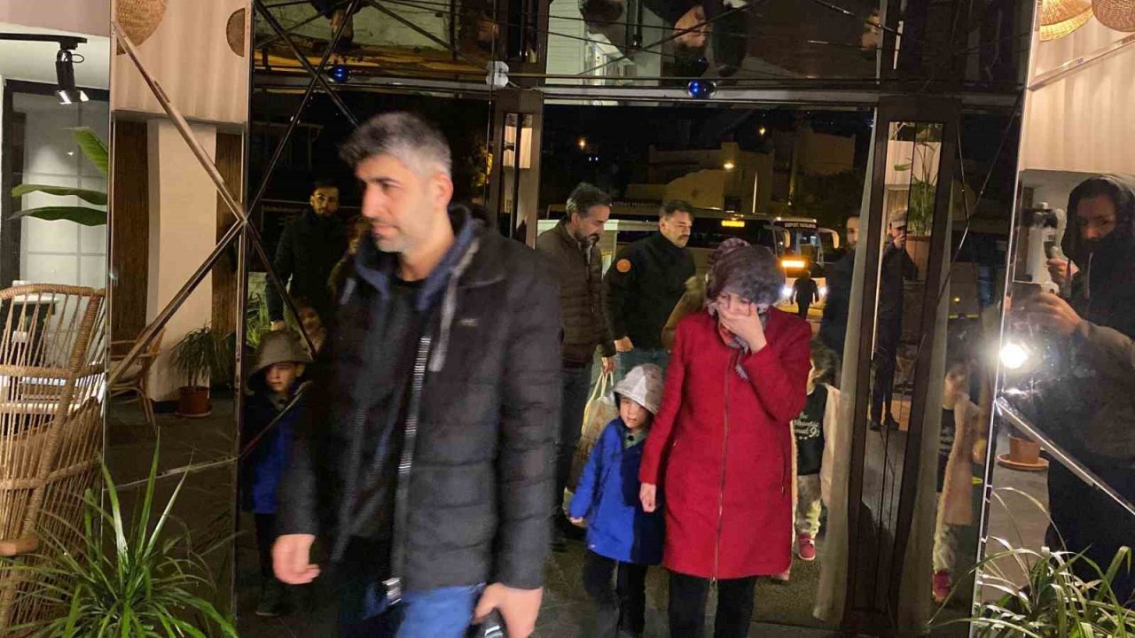 Havayolu ile Bodrum’a getirilen 112 depremzede otellere yerleştirildi