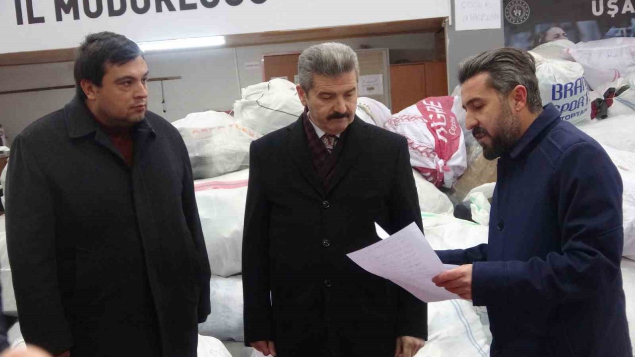 Deprem bölgesine Uşak’tan 213 bin battaniye gönderildi