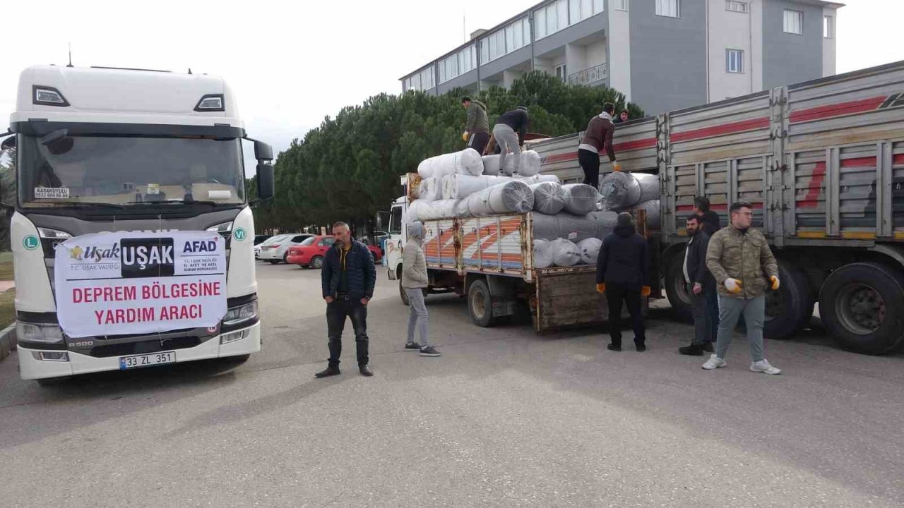 Deprem bölgesine Uşak’tan 213 bin battaniye gönderildi