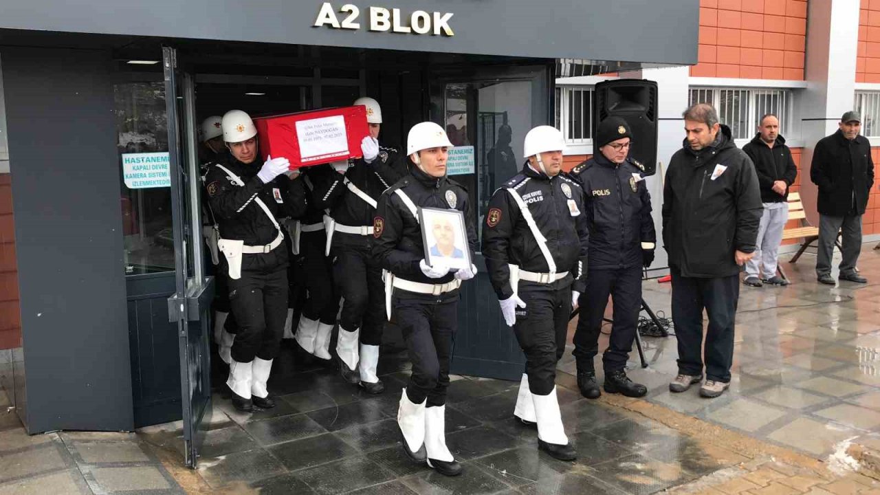 Enkaz altından çıkartılan şehit polisin cenazesi memleketine gönderildi